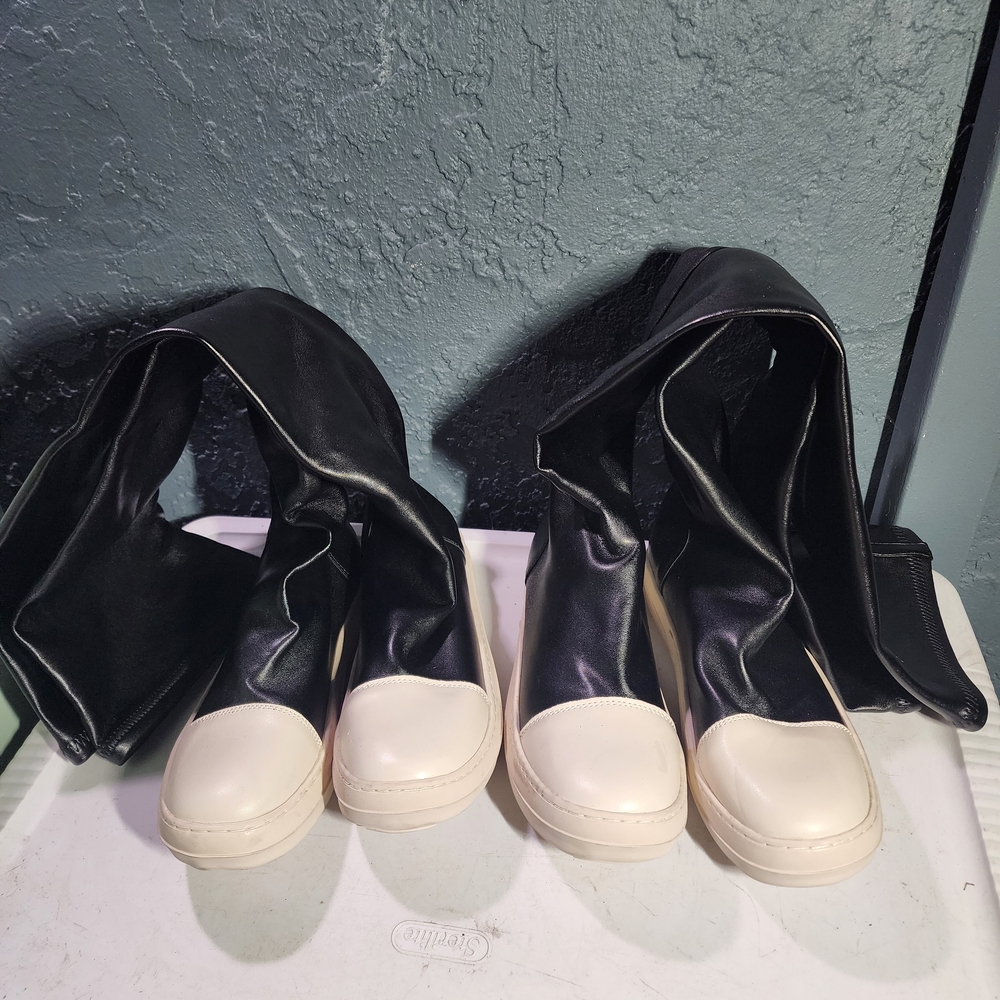 Stylish Black and White Women's Shoes